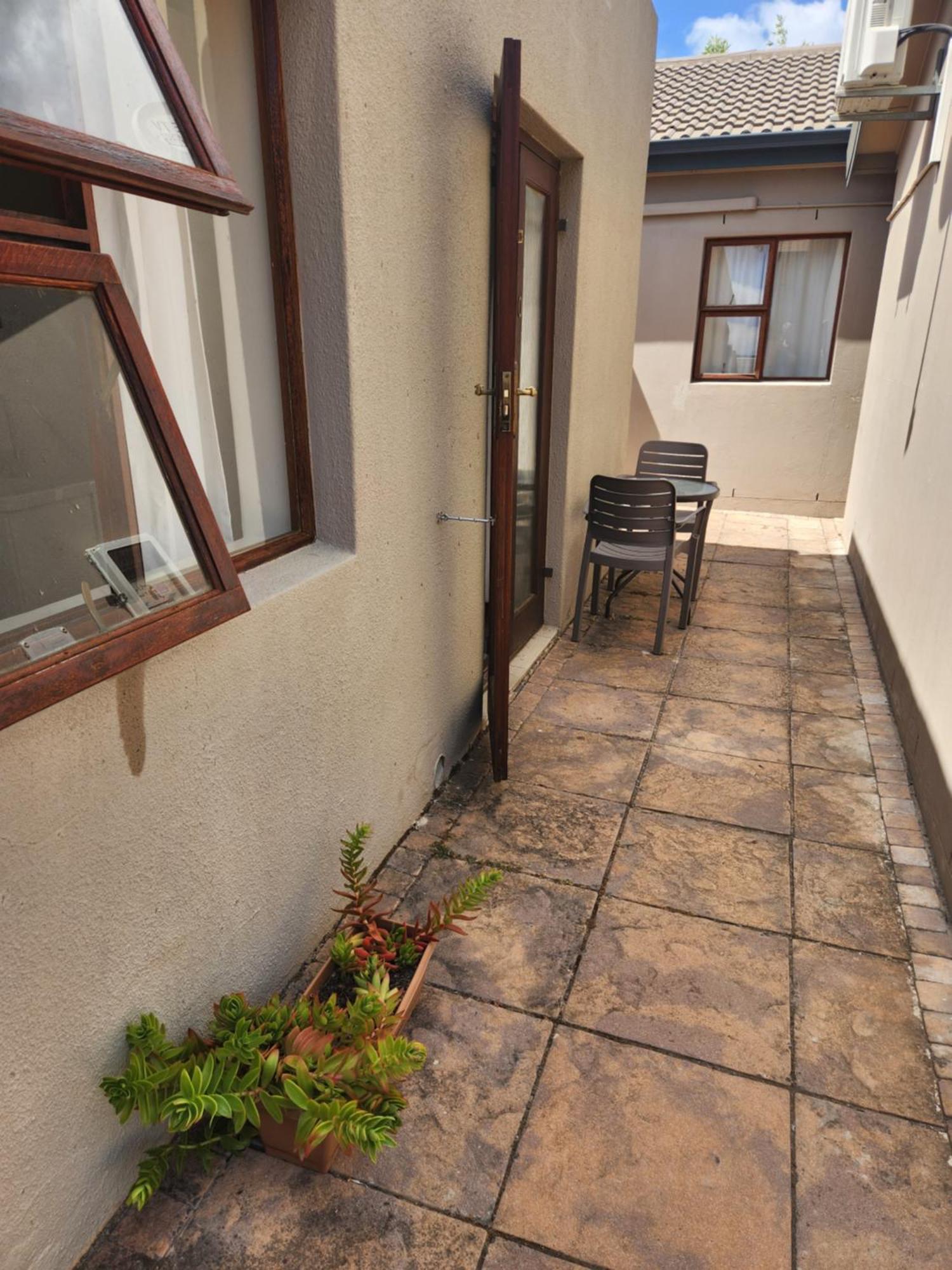 דרבנוויל Dilisca Guesthouse מראה חיצוני תמונה