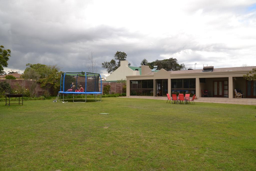 דרבנוויל Dilisca Guesthouse מראה חיצוני תמונה