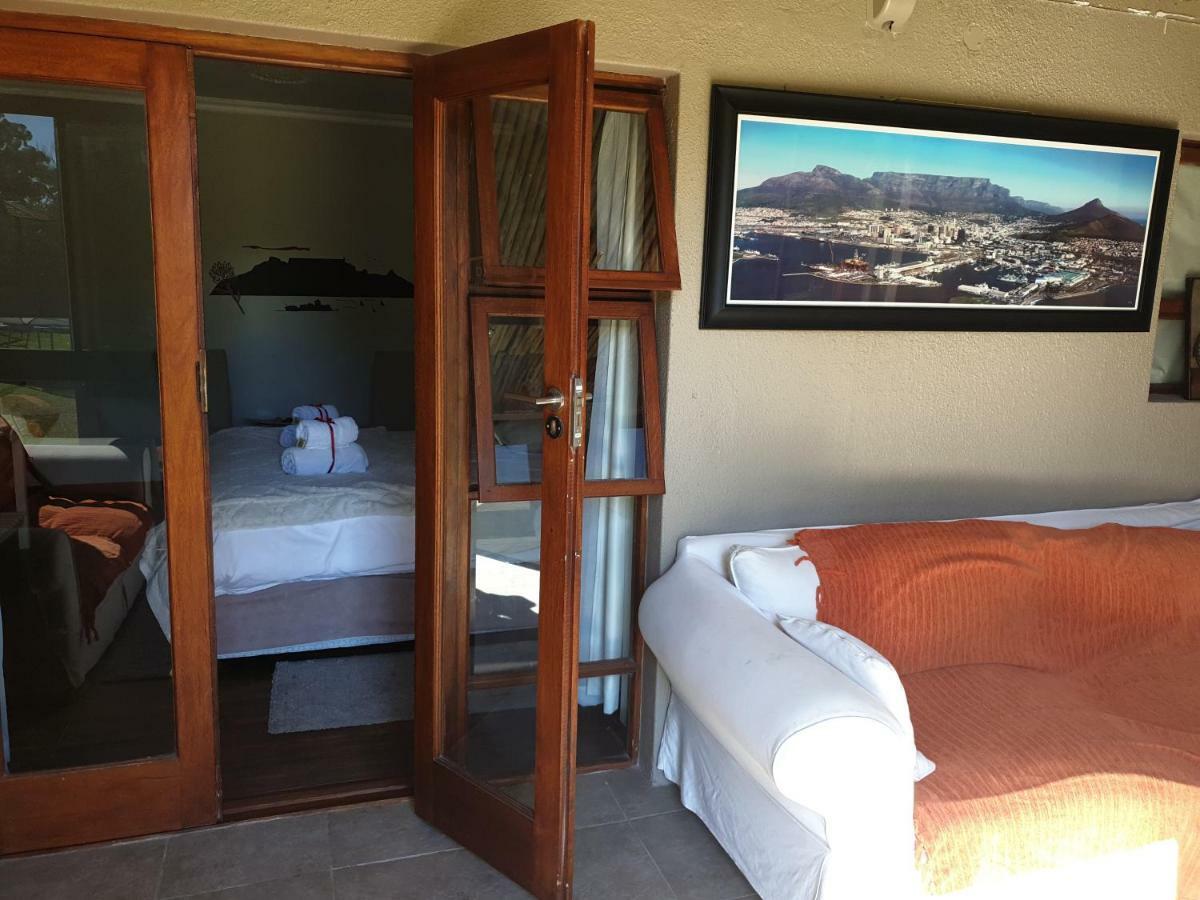 דרבנוויל Dilisca Guesthouse מראה חיצוני תמונה