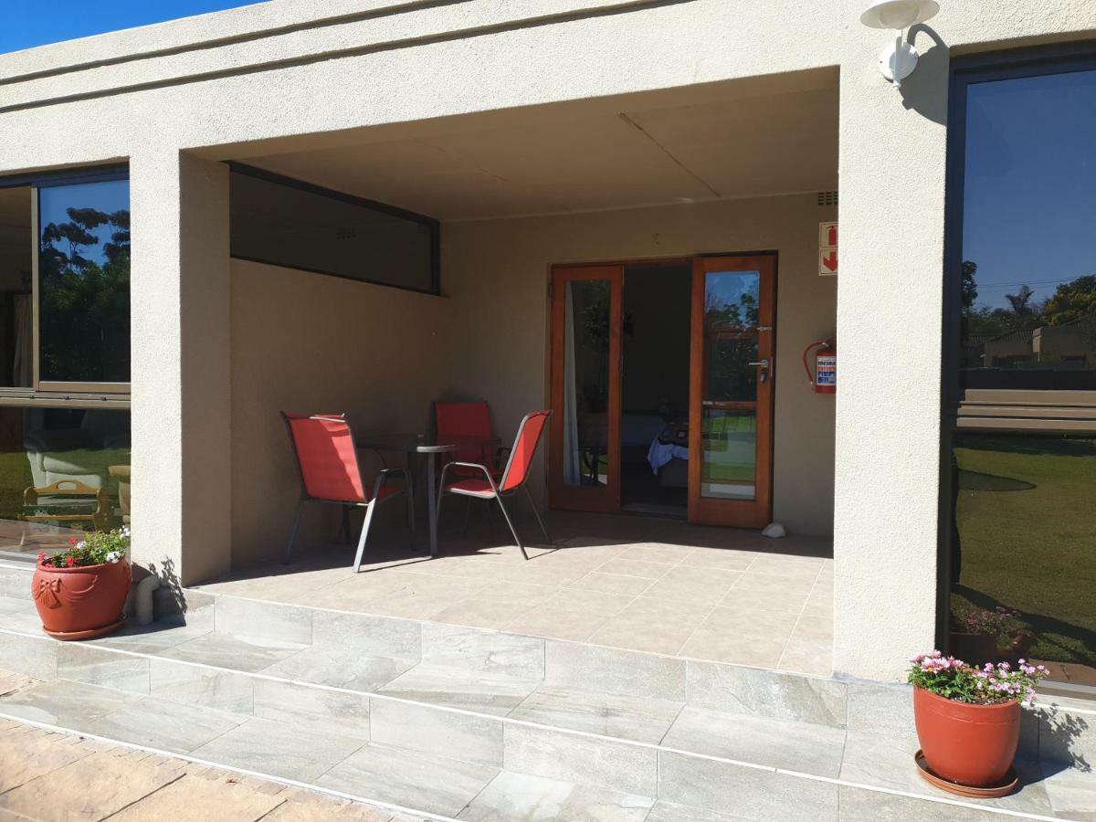 דרבנוויל Dilisca Guesthouse מראה חיצוני תמונה